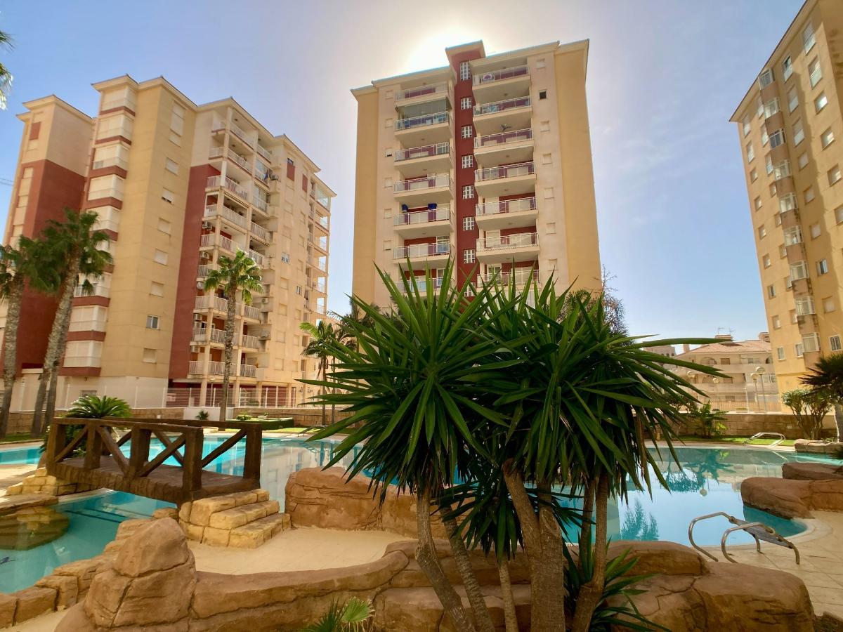 Apartamento en La Manga del Mar Menor, Murcia, España 3 dormitorios, 121 m2 No. 183804