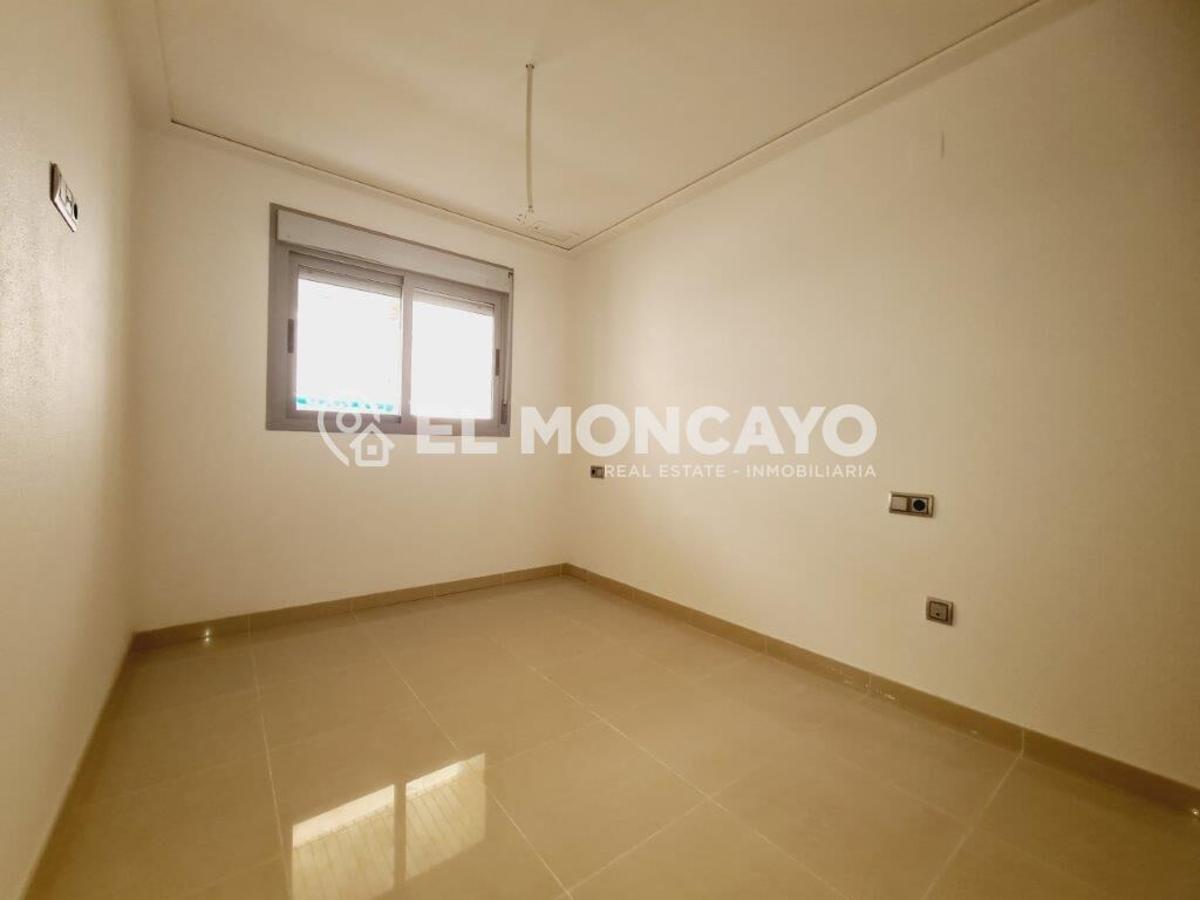 Apartment à Torrevieja, Alicante, Espagne 2 chambres, 68 m2 No. 183802