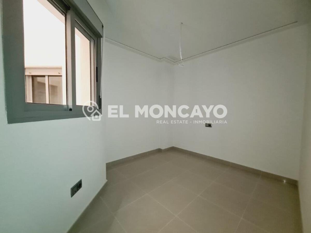 Apartment à Torrevieja, Alicante, Espagne 2 chambres, 68 m2 No. 183802