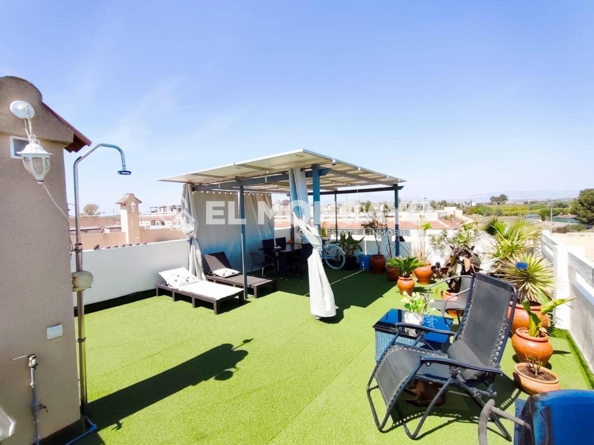 Bungalow à Orihuela, Alicante, Espagne 3 chambres, 68 m2 No. 183800