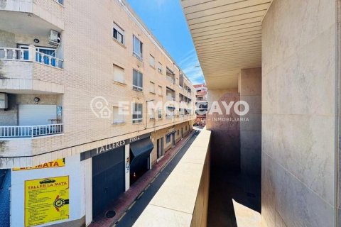 Apartamento en venta en Torrevieja, Alicante, España 3 dormitorios, 90 m2 No. 183803 - foto 5