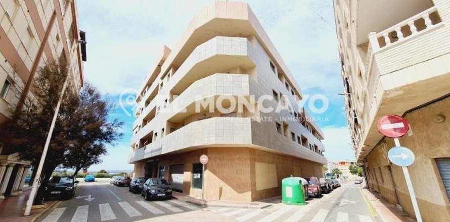 Apartamento en Torrevieja, Alicante, España 3 dormitorios, 90 m2 No. 183803