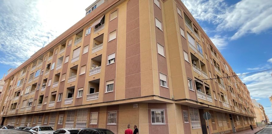 Appartamento a Torrevieja, Alicante, Spagna 2 camere da letto, 56 mq. N° 182870
