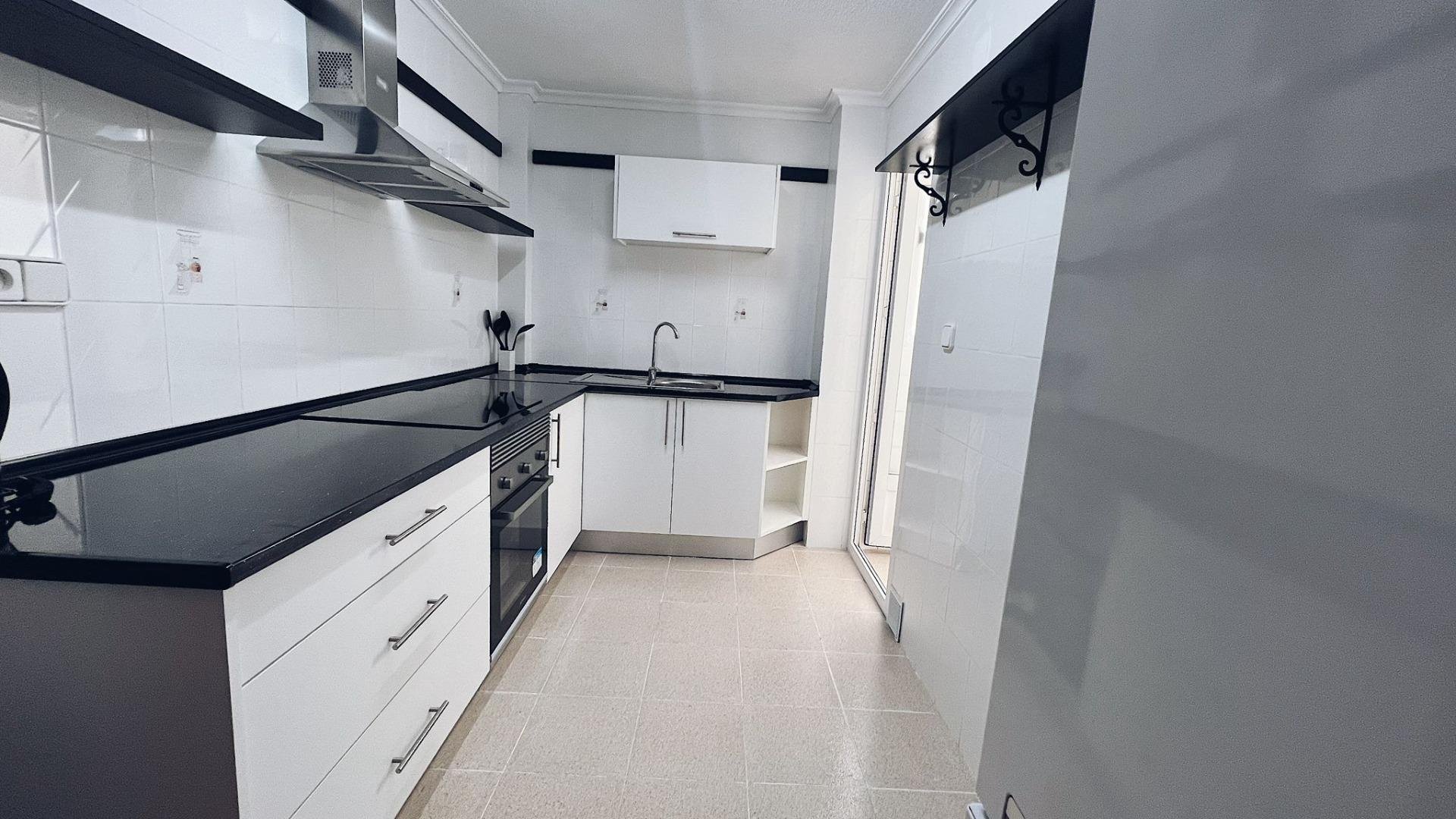 Apartment in Torrevieja, Alicante, Spain 2 bedrooms, 72 sq.m. No. 182872