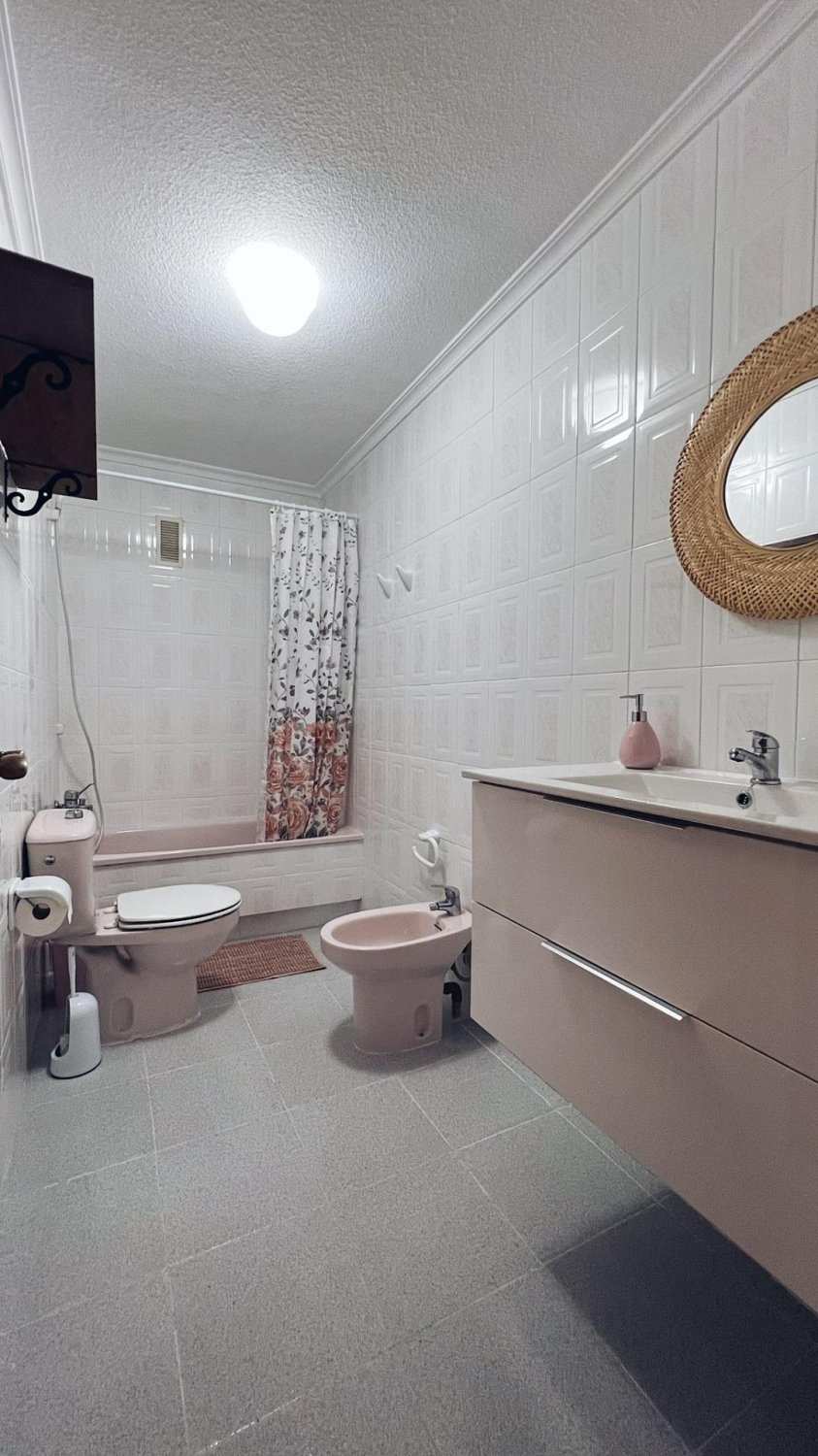 Apartment in Torrevieja, Alicante, Spain 2 bedrooms, 72 sq.m. No. 182872