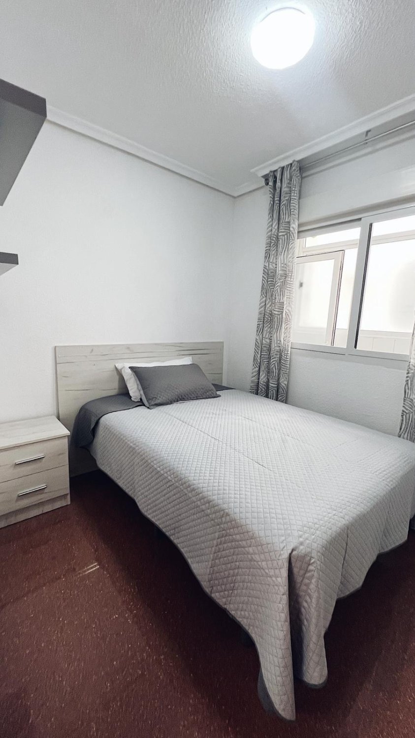 Apartment in Torrevieja, Alicante, Spain 2 bedrooms, 72 sq.m. No. 182872