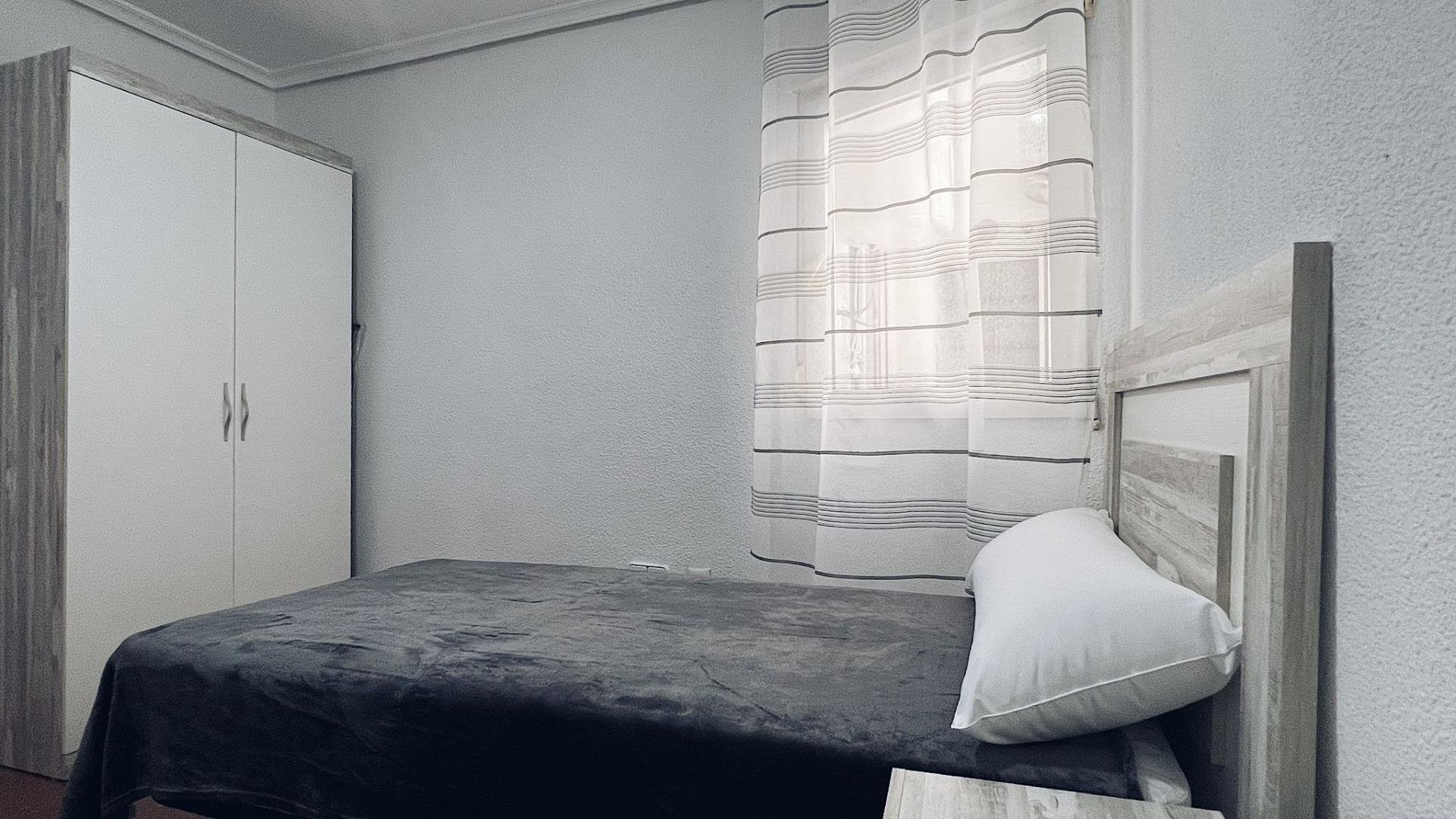 Apartment in Torrevieja, Alicante, Spain 2 bedrooms, 72 sq.m. No. 182872