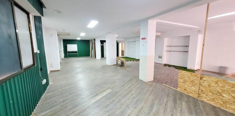 Gewerbeimmobilien in Valencia, Spanien 150 m2 Nr. 182871
