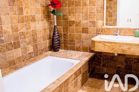 Lägenhet till salu i Estepona, Malaga, Spanien 2 sovrum, 140 kvm. Nr. 152776 - foto 11