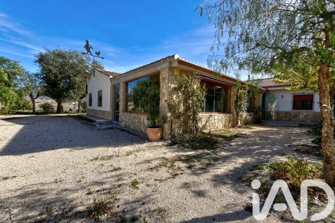 Talo myytävänä Elda, Alicante, Espanja, 3 makuuhuonetta, 572 m2 No. 152775 - kuva 9