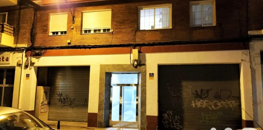 Коммерческая недвижимость в Сарагоса, Испания 580м2 №152778