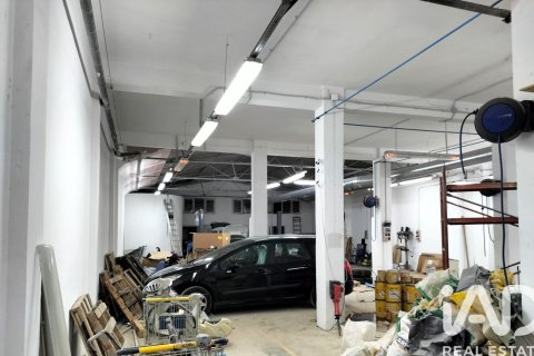 Продажа коммерческой недвижимости в Сарагоса, Испания 580м2 №152778 - фото 6