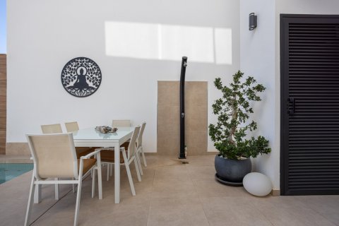 Casa adosada en venta en Benijófar, Alicante, España 3 dormitorios, 127 m2 No. 161675 - foto 15