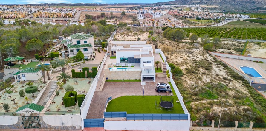 Вилла в Альгорфа, Аликанте, Испания 4 спальни, 216м2 №161674