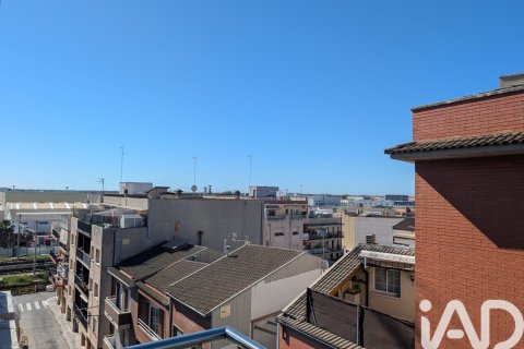 Paritalo myytävänä Gava, Barcelona, Espanja, 3 makuuhuonetta, 99 m2 No. 172680 - kuva 2