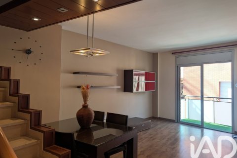 Paritalo myytävänä Gava, Barcelona, Espanja, 3 makuuhuonetta, 99 m2 No. 172680 - kuva 12