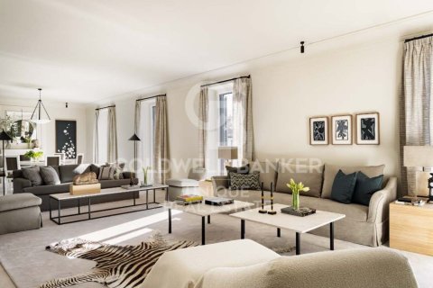 Huoneisto myytävänä Madrid, Espanja, 3 makuuhuonetta, 404 m2 No. 159569 - kuva 2