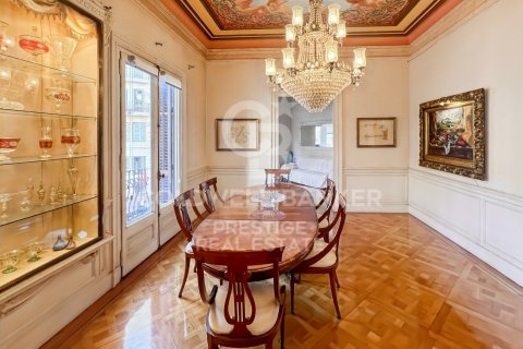 Dzīvoklis pārdošanā Barcelona, Spānijā 3 istabas, 210 m2 Nr. 159570 - attēls 10