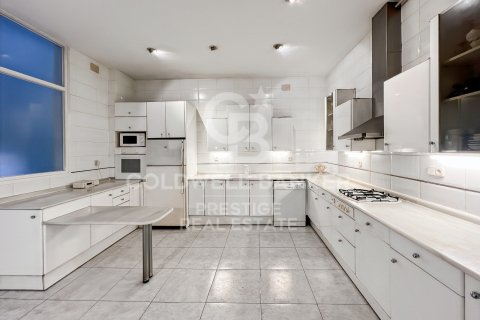 Dzīvoklis pārdošanā Barcelona, Spānijā 3 istabas, 210 m2 Nr. 159570 - attēls 12