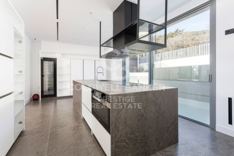 House for sale in Barcelona, Spain 8 bedrooms, 1216 sq.m. No. 159566 - photo 13
