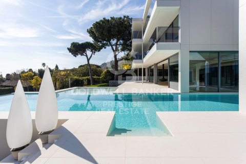 House for sale in Barcelona, Spain 8 bedrooms, 1216 sq.m. No. 159566 - photo 17
