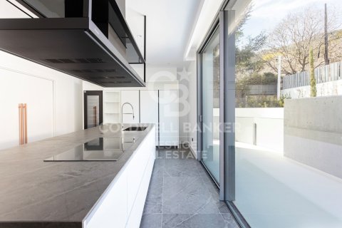 House for sale in Barcelona, Spain 8 bedrooms, 1216 sq.m. No. 159566 - photo 14