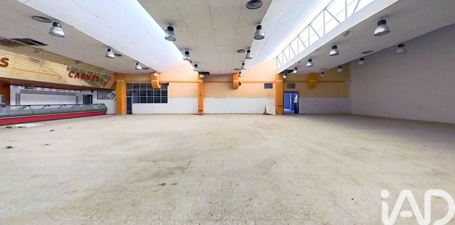 Коммерческая недвижимость в Иби, Аликанте, Испания 1 спальня, 2000м2 №173071