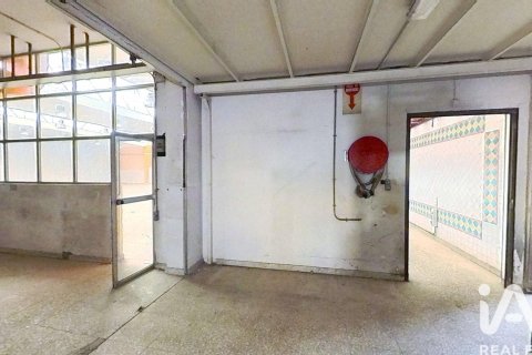 Продажа коммерческой недвижимости в Иби, Аликанте, Испания 1 спальня, 2000м2 №173071 - фото 27