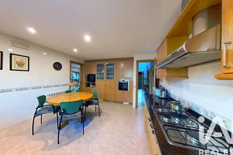Casa in vendita a Calafell, Tarragona, Spagna 7 camere da letto, 427 mq. N° 173072 - foto 10