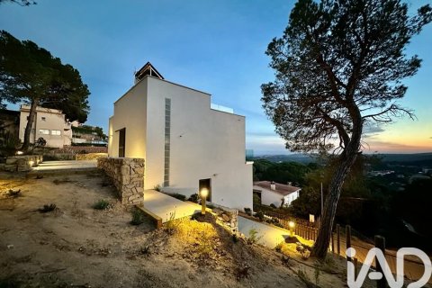 House à vendre à Lloret de Mar, Girona, Espagne, 4 chambres, 333 m2 No. 173073 - photo 4