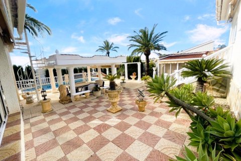 Villa for sale in Ciudad Quesada, Alicante, Spain 3 bedrooms, 212 sq.m. No. 189515 - photo 7
