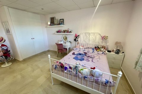 Villa for sale in La Marina, Alicante, Spain 5 bedrooms, 308 sq.m. No. 189517 - photo 7