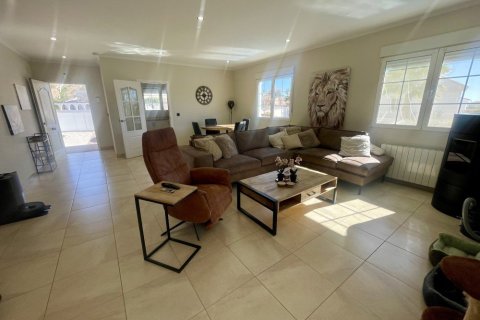Villa for sale in La Marina, Alicante, Spain 5 bedrooms, 308 sq.m. No. 189517 - photo 17