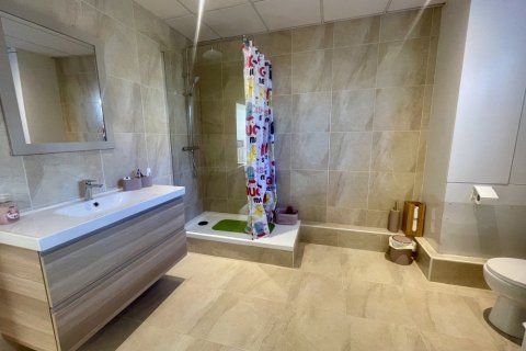 Villa for sale in La Marina, Alicante, Spain 5 bedrooms, 308 sq.m. No. 189517 - photo 4