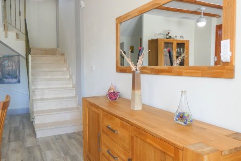 Tvåvåningslägenhet till salu i Gran Alacant, Alicante, Spanien 3 sovrum, 100 kvm. Nr. 143588 - foto 24