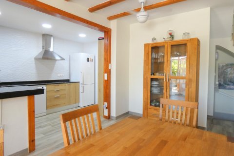 Tvåvåningslägenhet till salu i Gran Alacant, Alicante, Spanien 3 sovrum, 100 kvm. Nr. 143588 - foto 22