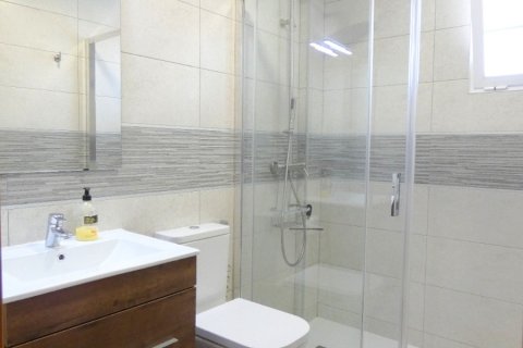 Tvåvåningslägenhet till salu i Gran Alacant, Alicante, Spanien 3 sovrum, 100 kvm. Nr. 143588 - foto 11