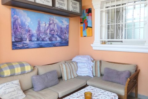 Tvåvåningslägenhet till salu i Gran Alacant, Alicante, Spanien 3 sovrum, 100 kvm. Nr. 143588 - foto 9