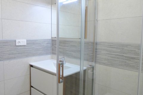 Tvåvåningslägenhet till salu i Gran Alacant, Alicante, Spanien 3 sovrum, 100 kvm. Nr. 143588 - foto 10