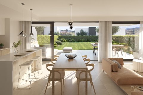 Radhus till salu i Estepona, Malaga, Spanien 3 sovrum, 176 kvm. Nr. 162485 - foto 9