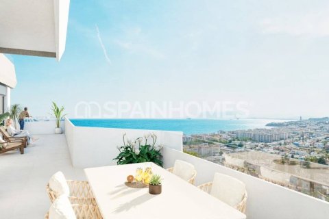 Apartament w Rincon de la Victoria, Malaga, Hiszpania 4 sypialnie, 117 mkw. nr 140103 – zdjęcie 1
