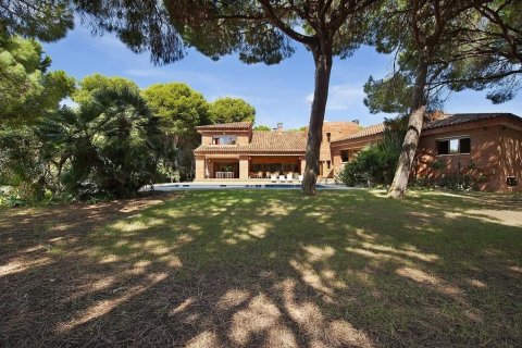 Сasa en venta en Gavà, Barcelona, España 6 dormitorios, No. 140851 - foto 13