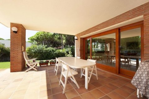 Сasa en venta en Gavà, Barcelona, España 6 dormitorios, No. 140851 - foto 9