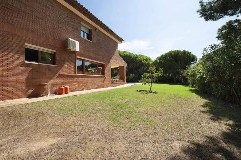 Сasa en venta en Gavà, Barcelona, España 6 dormitorios, No. 140851 - foto 17