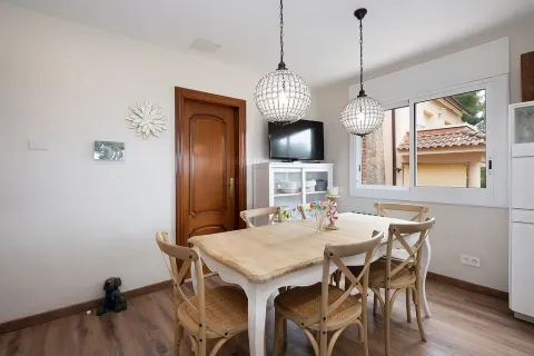 Продажа дома в Кастельдефельс, Барселона, Испания 6 спален,  №140852 - фото 25