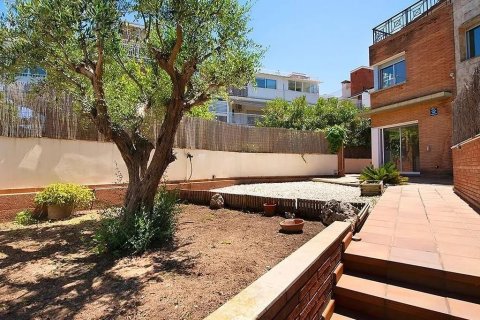 Продажа таухауса в Кастельдефельс, Барселона, Испания 4 спальни,  №140854 - фото 5