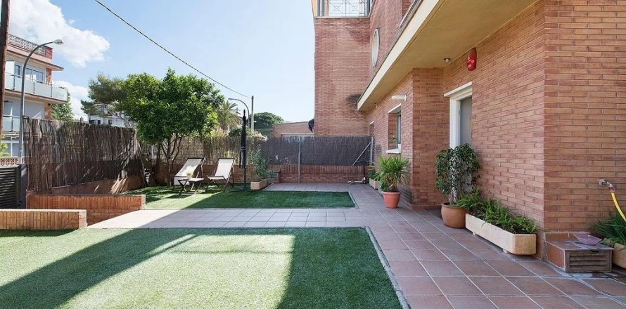 Townhouse à Castelldefels, Barcelona, Espagne 4 chambres, No. 140853