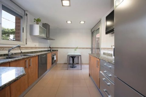 Townhouse à vendre à Castelldefels, Barcelona, Espagne, 4 chambres, No. 140853 - photo 9