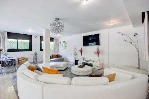 Сasa en venta en Gavà, Barcelona, España 8 dormitorios, 945 m2 No. 140849 - foto 4