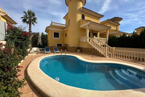 Villa in vendita a Alicante, Spagna 3 camere da letto, 360 mq. N° 140634 - foto 1